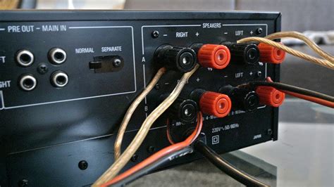 hook up amplifiers