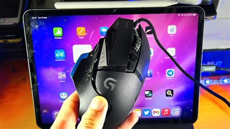 hook up mouse to ipad pro