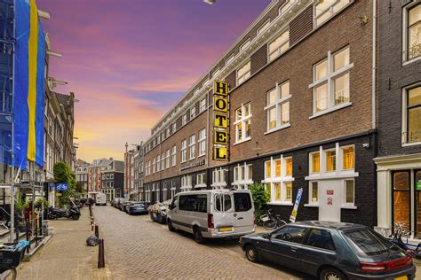 hostels amsterdam