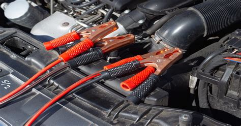 how do u hook up jumper cables