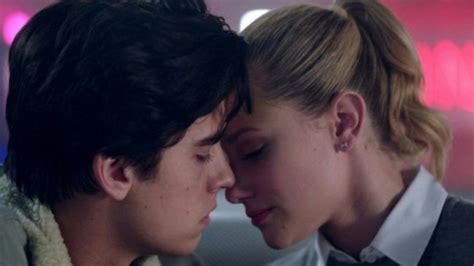 how long have jughead and betty been dating in real life