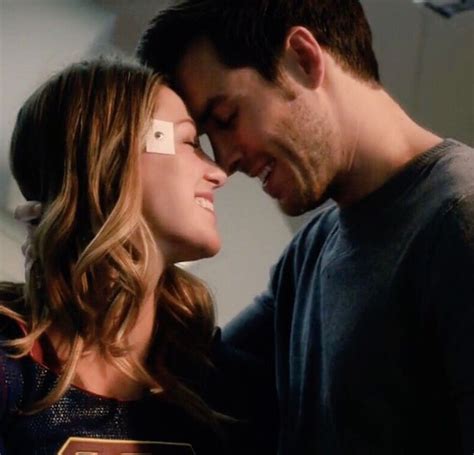 kara and mon el dating