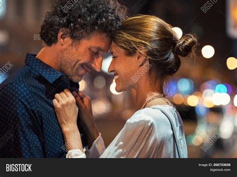 man woman dating