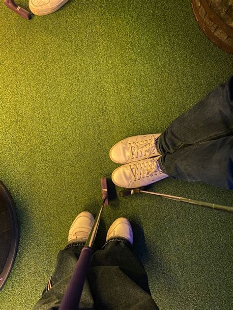mini golf dating