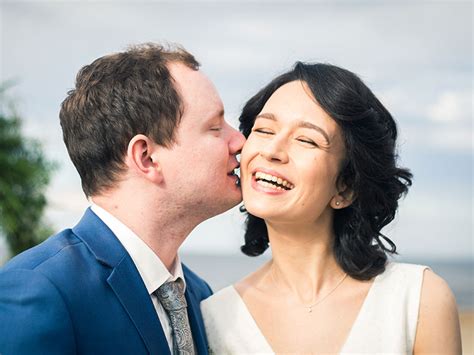 older woman dating younger man
