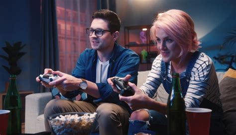 perks of dating a gamer