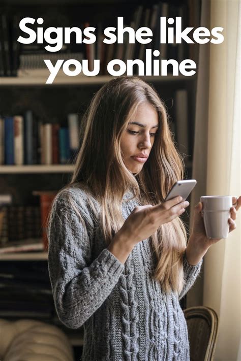 signs a girl likes you online dating