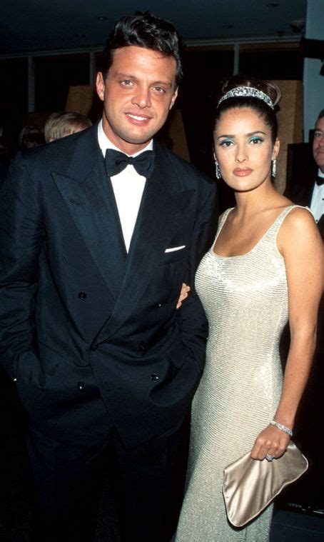 who is dating luis miguel