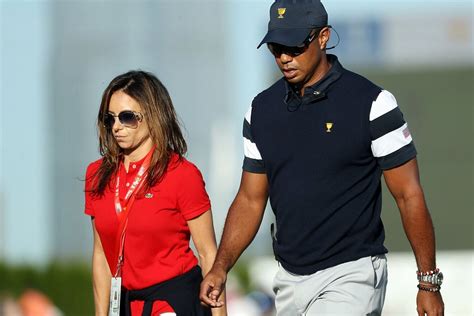 whos tiger woods dating now