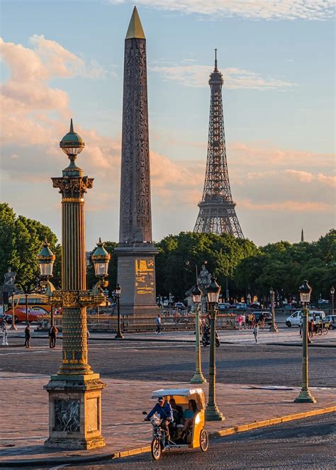 Champs Élysées The Most Beautiful And Famous Avenue Champs Élysées - Champs-Élysées