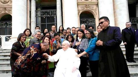 Ketika Paus Fransiskus Bernyanyi Che Sara Dengan Para PAUS88 - PAUS88