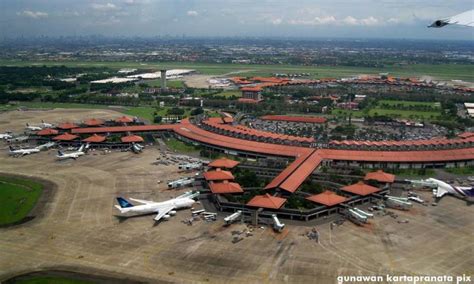 Lapangan Terbang Antarabangsa Soekarno Hatta 1bandar - 1bandar