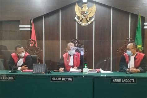 Mengenal Profesi Hakim Pengertian Tugas Syarat Dan Gaji HAKIM4D - HAKIM4D