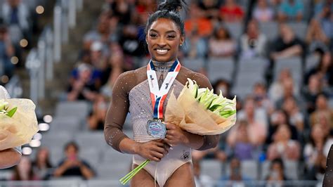 Paris 2024 Gymnastics Queen Biles Goat With The Queen - Queen