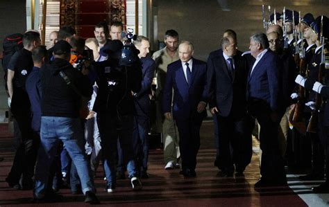 Putin Welcomes Russians Freed In Prisoner Swap As Heroes - Heroes