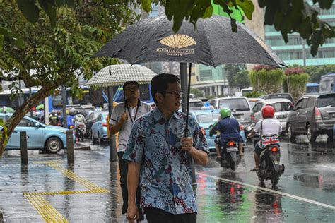 Waspada 4 Daerah Di Lampung Hujan Petir Pada PETIR33 - PETIR33