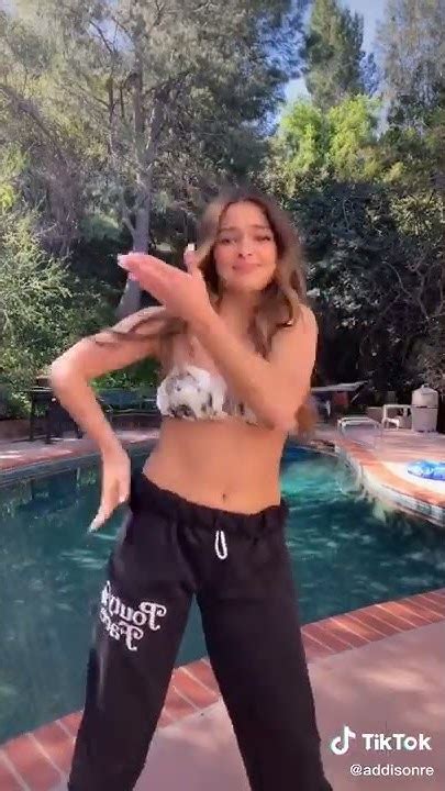 Preview 1 of Addison Rae Nip Twitter Porm
