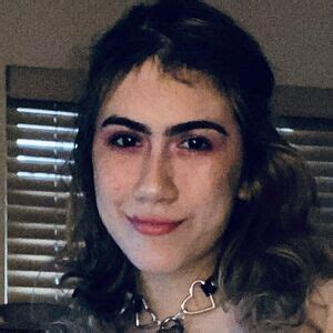 Adrixela OnlyFans channel