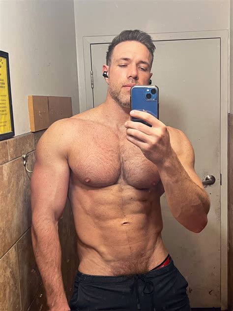Preview 1 of Alex Mecum Onlyfans Leal Telegram