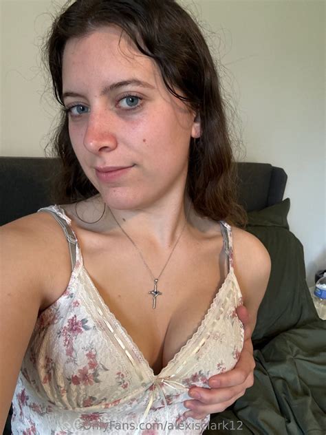Preview 2 of Alexisclark12 Nude Onlyfan Leaks