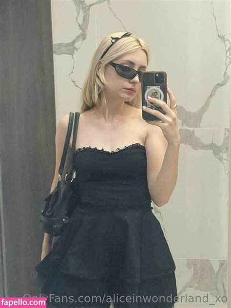 Preview 2 of Aliceinwonderland65 Nudes Leaks Fansly