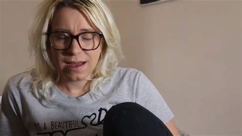 Preview 3 of Ally Mcdee Farts Como Onlyfans