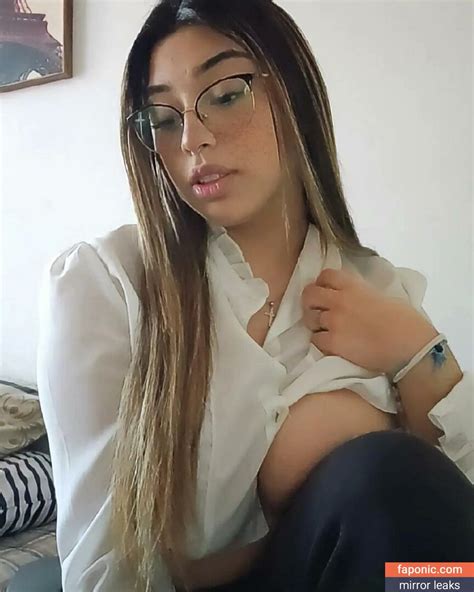 Preview 4 of Anahi Cardenas Onlyfans Archive