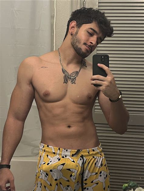 Preview 1 of Andrewtwk Onlyfans Pack Leaked