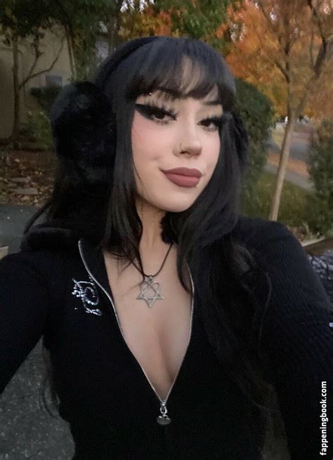 Preview 1 of Annalisehorror Onlyfans Nude Leaked