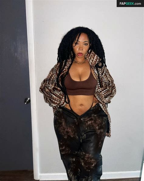 Preview 3 of Ariaartizte Comn Onlyfans