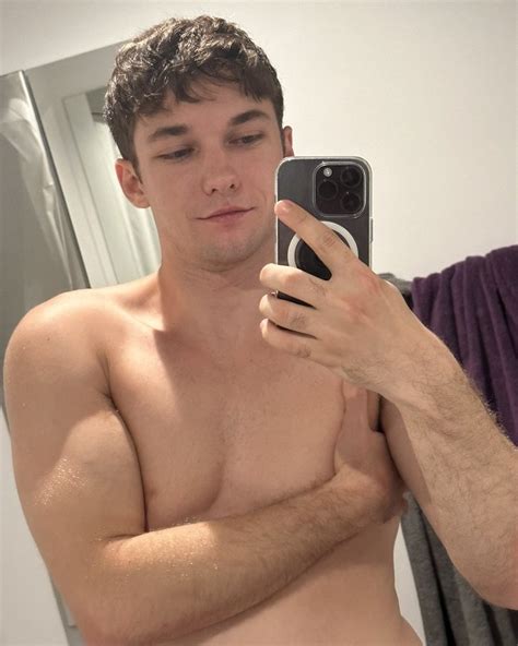 Preview 3 of Artiomboy Telegram Flashes Nude