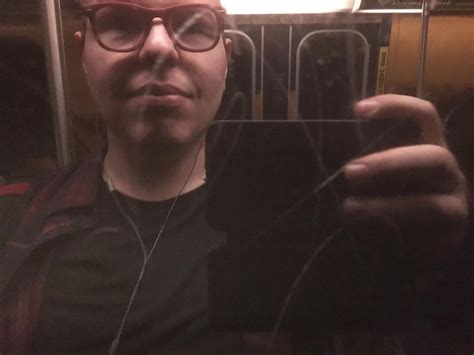 Preview 1 of Artsyvrc Face Reveal Video Onlyfans