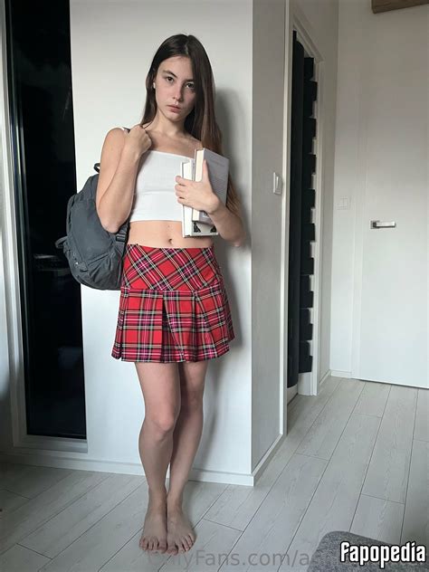 Preview 1 of Ashley Karter Fans Pics
