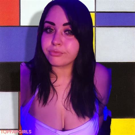 Preview 1 of Ashslys Nude Onlyfans Leaked Nude