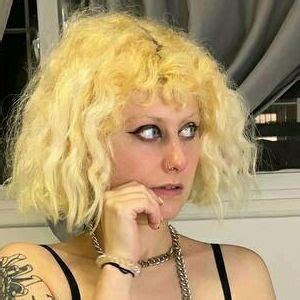 Bellatinshake OnlyFans channel