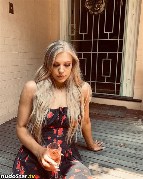 Preview 1 of Belleblondievip Patreon Leaks