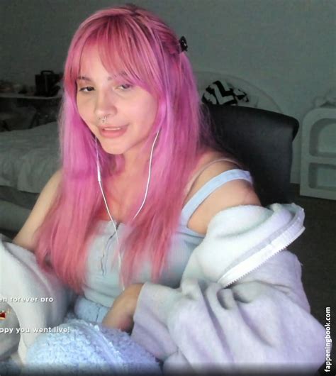 Preview 3 of Blahgigi Free Onlyfans Vault Nudes