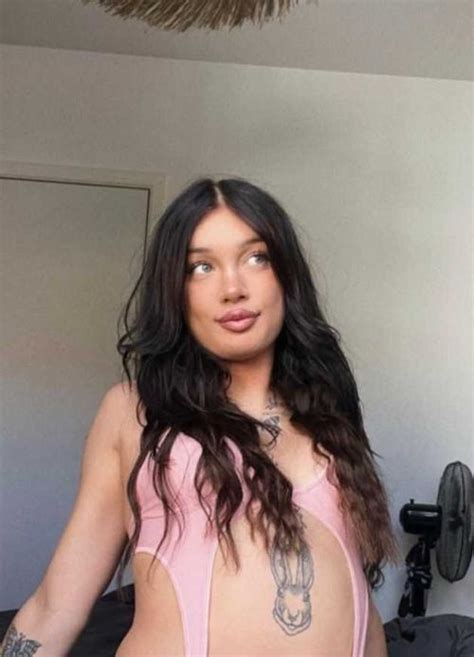 Preview 2 of Callmeambre Frey Onlyfans