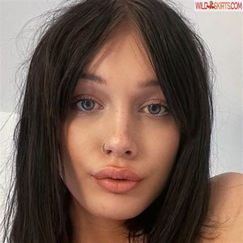Preview 4 of Callmeambre Leaks Onlyfans Nude Leaks