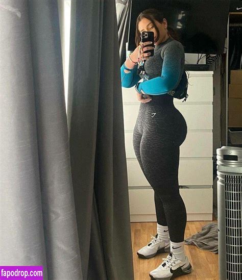 Preview 4 of Carolinehobday Onlyfans Leaks Mega