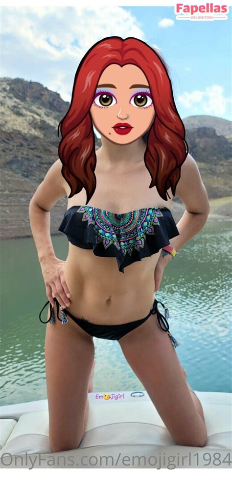 Preview 4 of Cherryemojigirl Onlyfans Nude Flashing