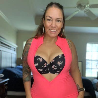 Preview 1 of Cindyvanessa Onlyfans Nude Videos