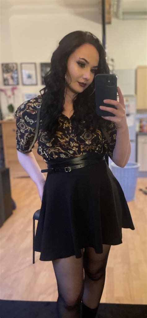 Cockneygoth OnlyFans channel