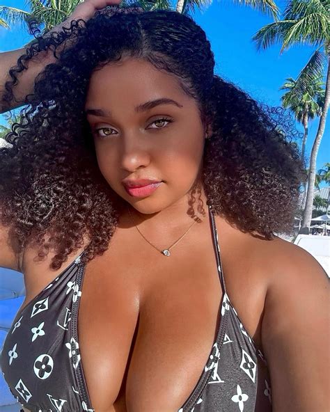 Preview 3 of Corie Rayvon Instagram Leaked Onlyfans