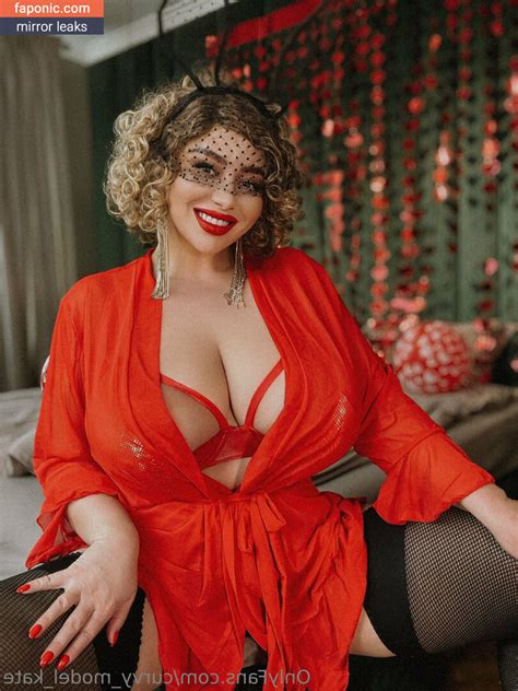 Preview 2 of Curvykate Naked Leaks Patreon