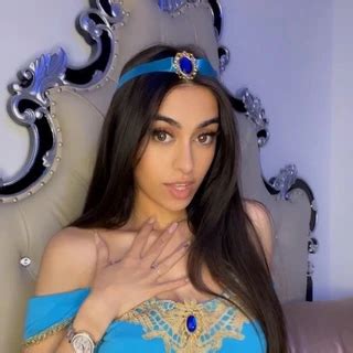 Preview 1 of Cutestmia Onlyfans Videos Mega Leak