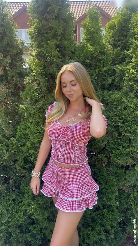Preview 1 of Daliadiamantevip Nude Onlyfans Leaked