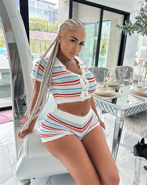 Preview 4 of Daniiroxxy Onlyfans Nudes