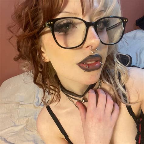 Preview 3 of Decayingpeach Naked Pics