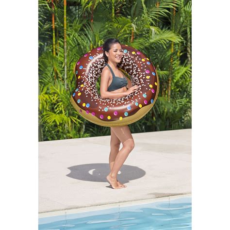 Donut Swimming Tube Lea Nude Telegram channel preview